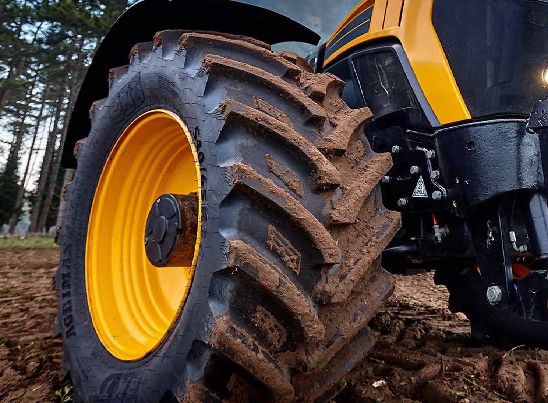 Vi har dæk til alle slags køretøjer  i industrien. Uanset om det er til lastvogne,  kraner, trailere, trucks eller andre